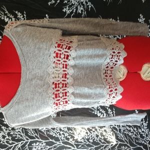 "You are not alone" Crop Top